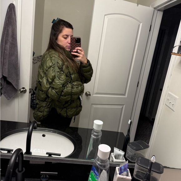 Pippa scrunchy glossy packable puffer jacket - Picture 7 of 8